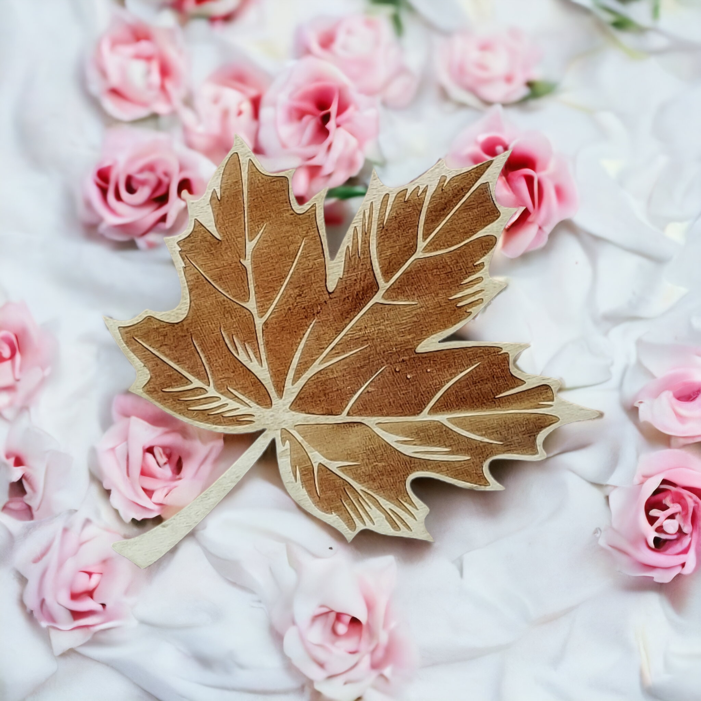 Pot Holder Maple Leaf - Nature - Wood - Handmade Gift - Housewarming - Wood Kitchenware