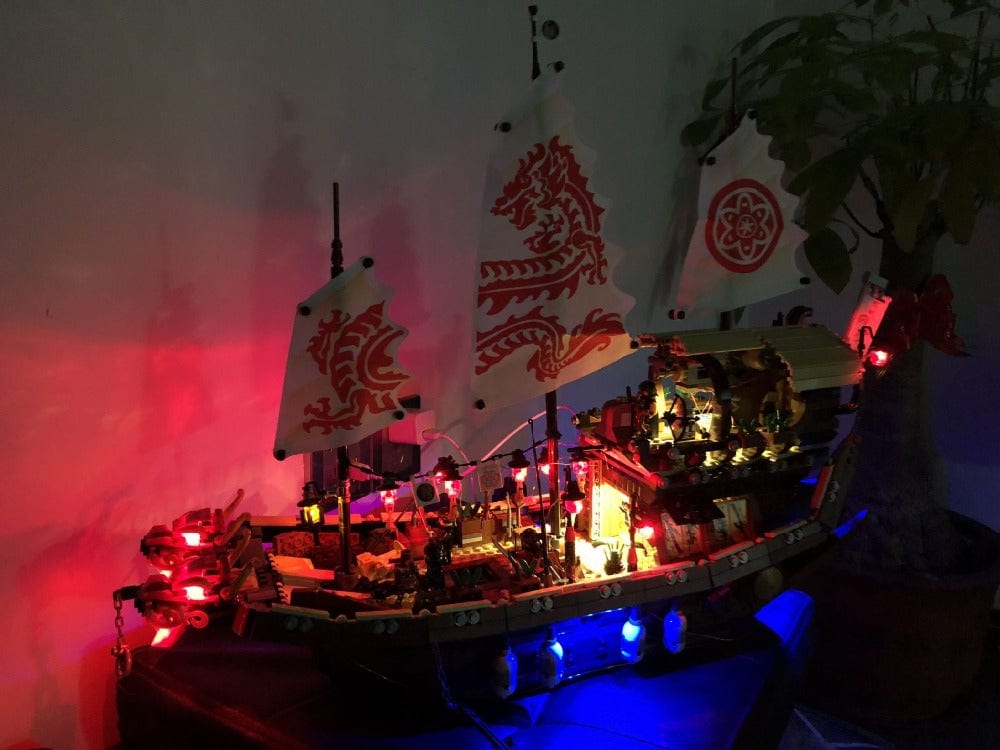 LEGO Destiny's Bounty #70618 Light Kit