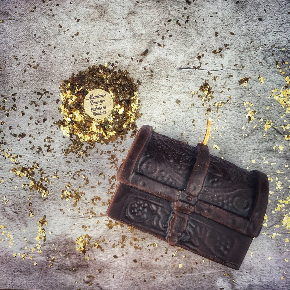Beeswax Treasure Chest Spell Candle - Unlock Blessings & Abundance Magic