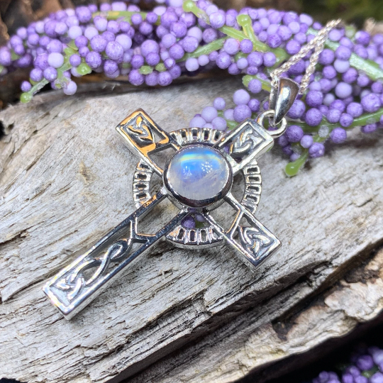Lanis Celtic Cross Necklace