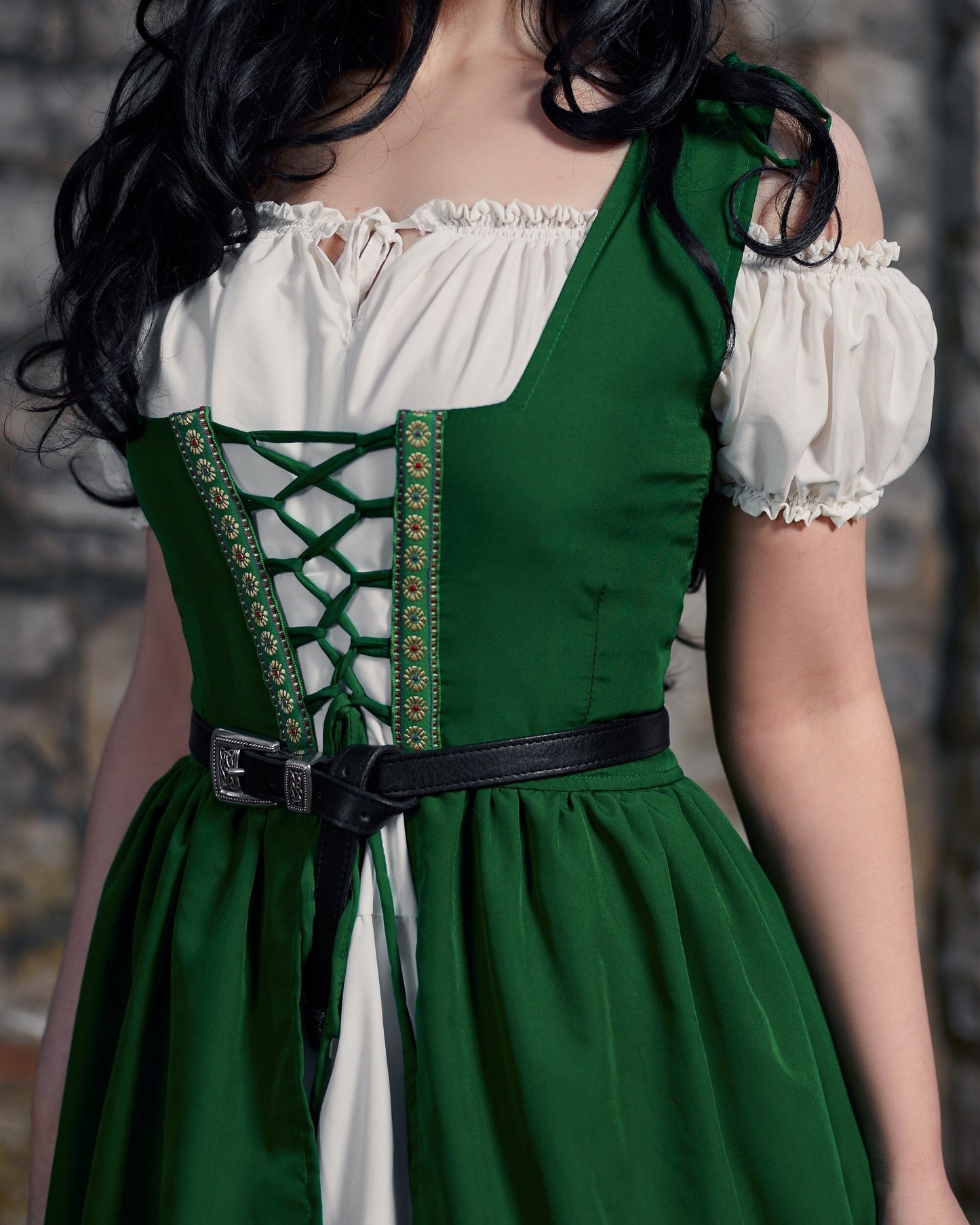 Renaissance Faire Layered Full Costume Fitted Lace-up Irish Dress with Capped Sleeve Chemise