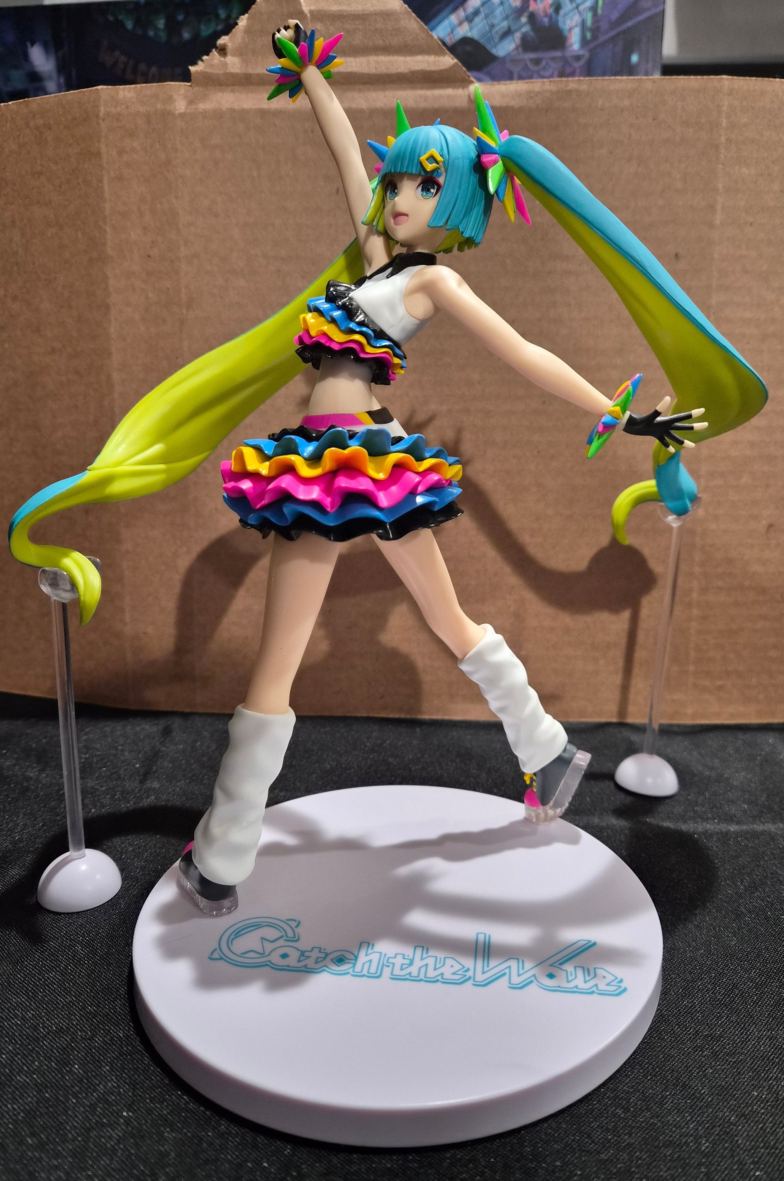 Hatsune Miku – Catch The Wave Figure – Project Diva Mega39's – Sega – 9.8" Tall