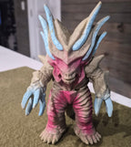 Bandai Evolu Kaiju Figure – 1996 – Ultraman Tiga Ultra Monster Series – 6.5" Sofubi