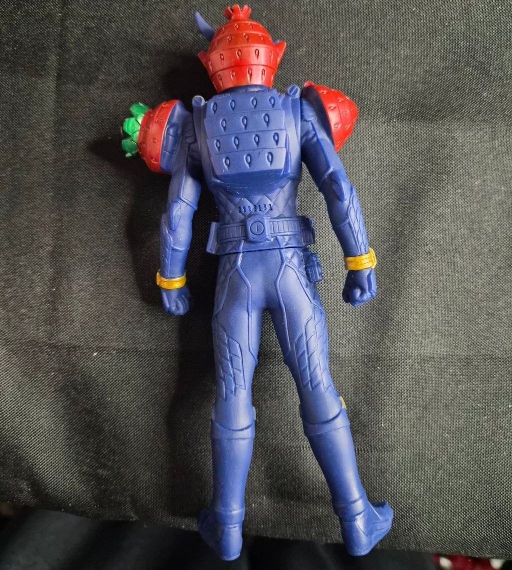 2013 Bandai Kamen Rider Gaim Ichigo Arms (Strawberry Arms) – Rider Hero Series 06 – 4.25" Figure