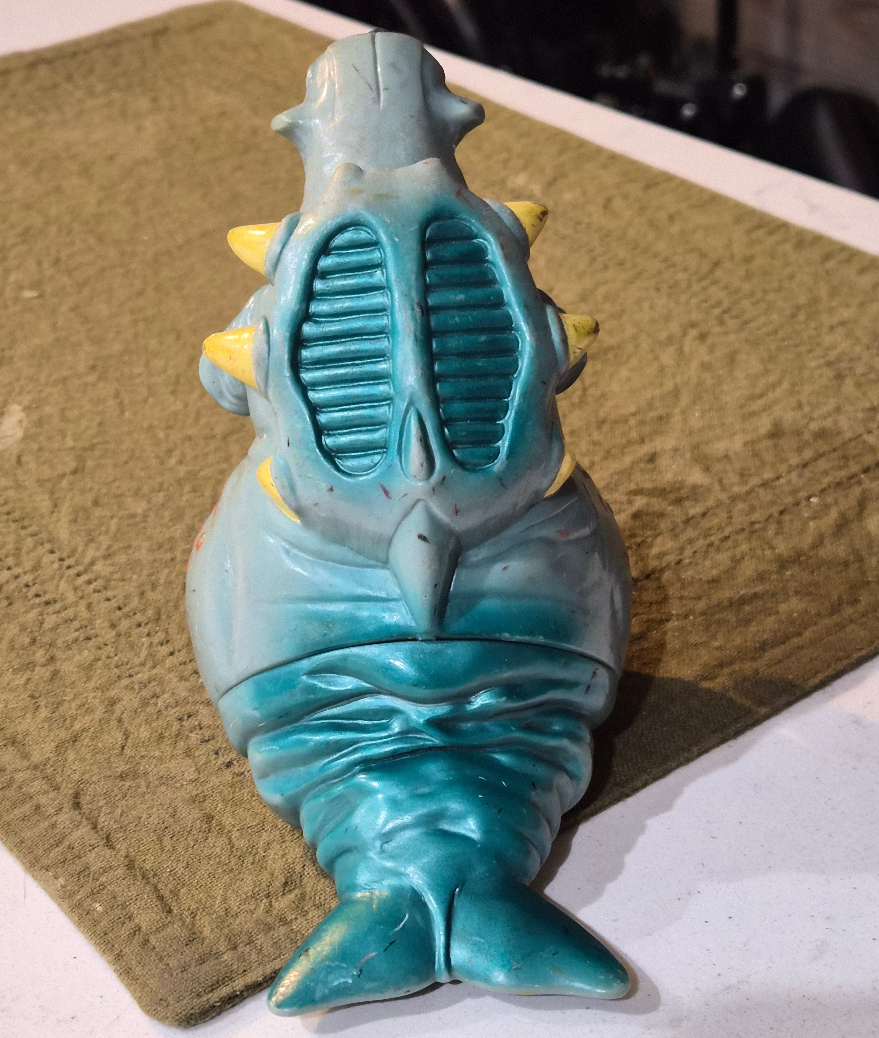 Bandai 1995 Kodalar “Legendary Deep Sea Kaiju” Ultra Monster Series Ultraman Sofubi Figure