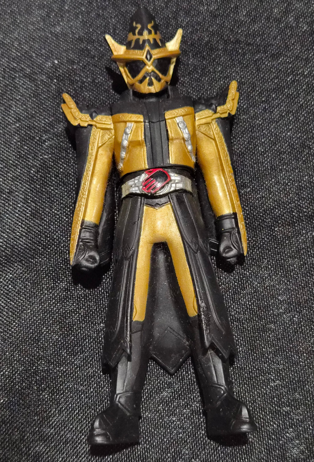 Kamen Rider Sorcerer 5" Figure – Bandai Japan – Wizard Hat Black/Gold – From Kamen Rider Wizard in Magic Land