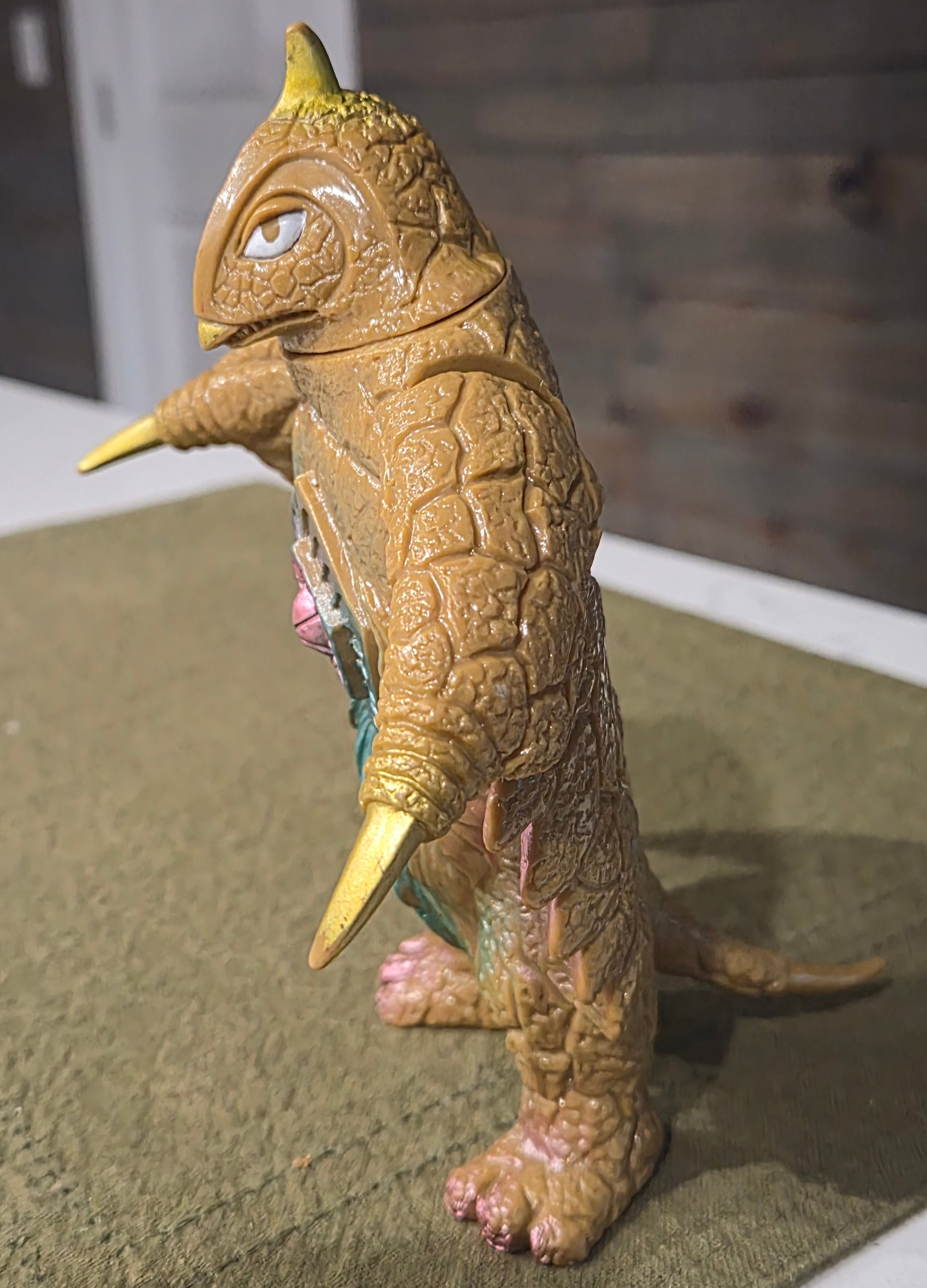 Bandai Bemstar Kaiju Figure 1983 – Return of Ultraman – 6" Vintage Sofubi Kaiju Toy
