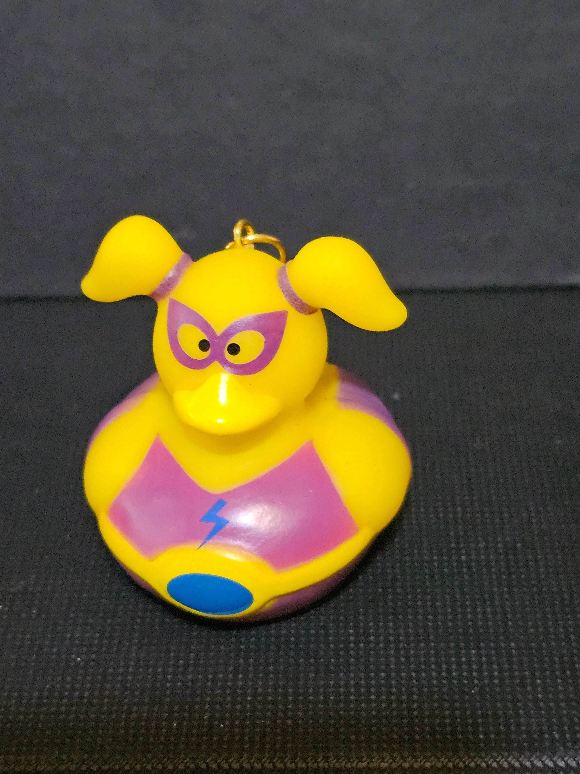Dyna Girl duck keychain - 