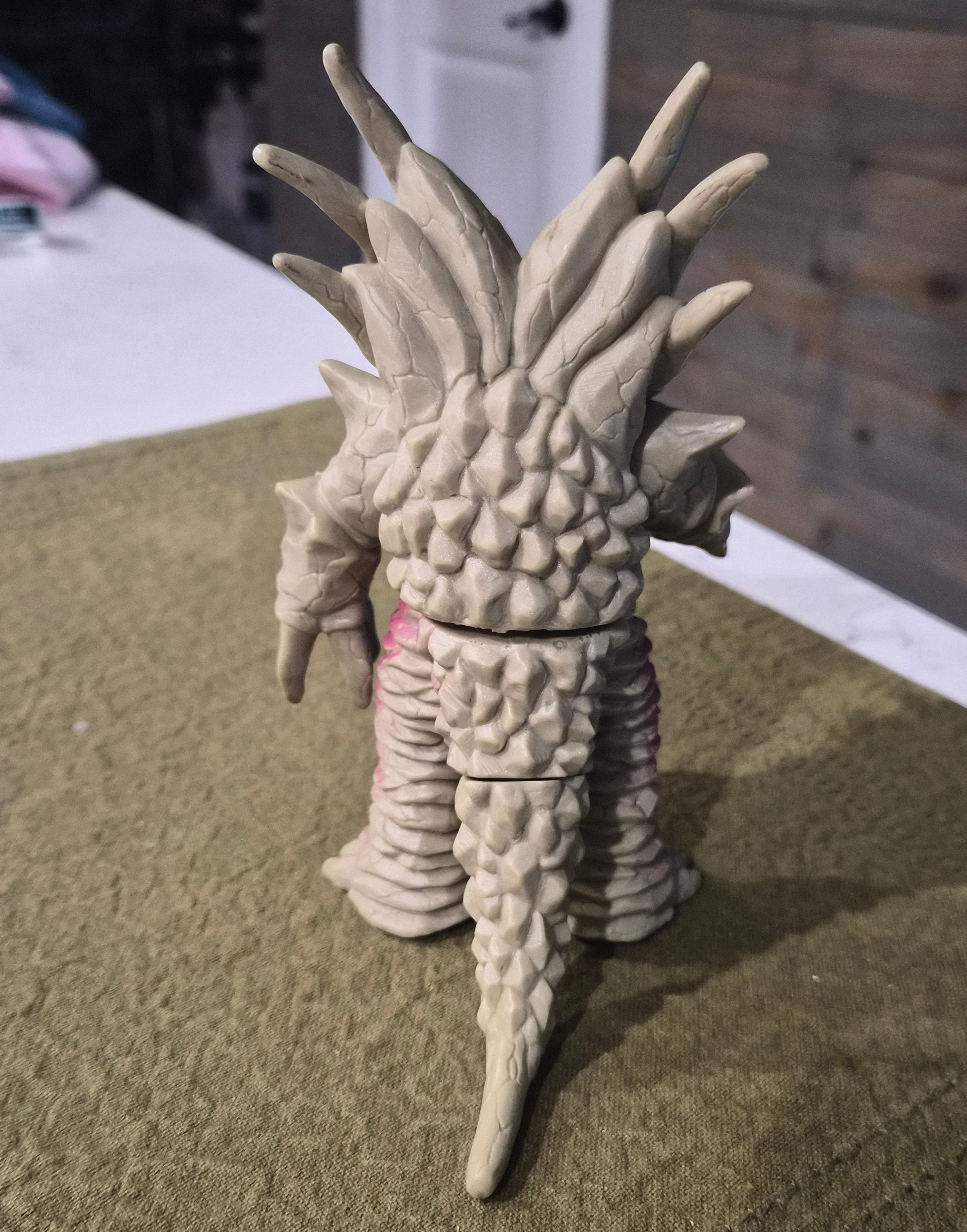Bandai Evolu Kaiju Figure – 1996 – Ultraman Tiga Ultra Monster Series – 6.5" Sofubi