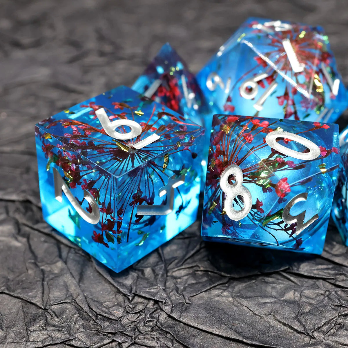 Sharp Edge Blue Transparent Liquid Core DND Dice Set With Flower For Role Playing Board Games D&D Dados De RPG