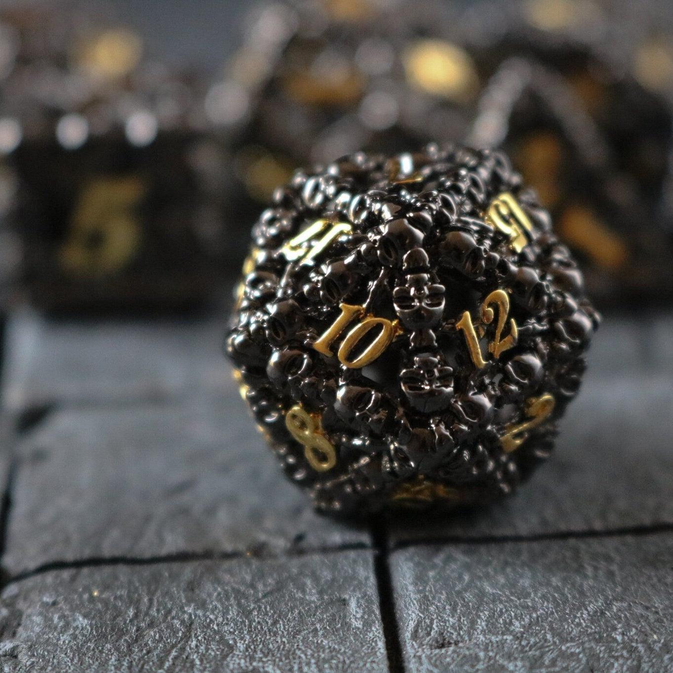 Skulls Hollow Black/Gold Metal DND Dice Set