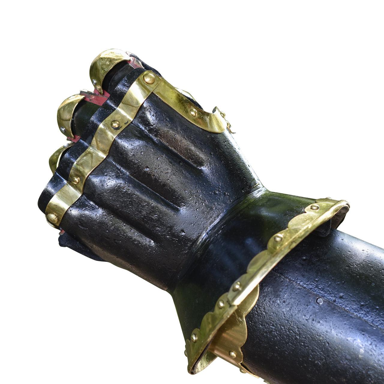 The Cursed Black Knight Functional Medieval Armor Gauntlets -2 con +2 strength