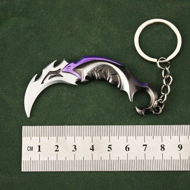 Valorant  Melee Reaver 2.0 Karambit Keychain Game Peripheral M4 Samurai Dagger Model Metal Key Ring Pendant Jewelry Male Gift