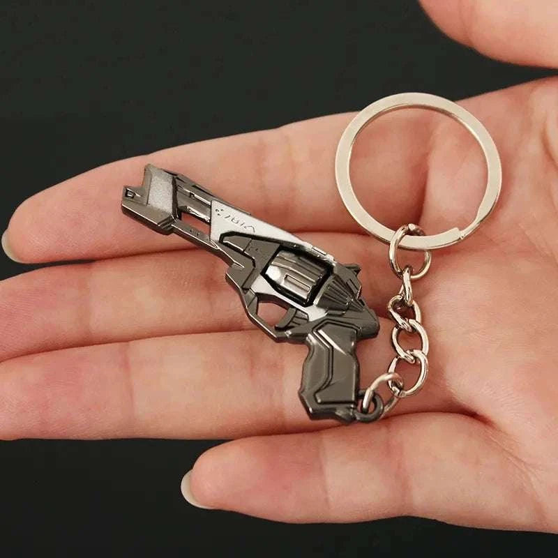 Valorant  Melee Reaver 2.0 Karambit Keychain Game Peripheral M4 Samurai Dagger Model Metal Key Ring Pendant Jewelry Male Gift