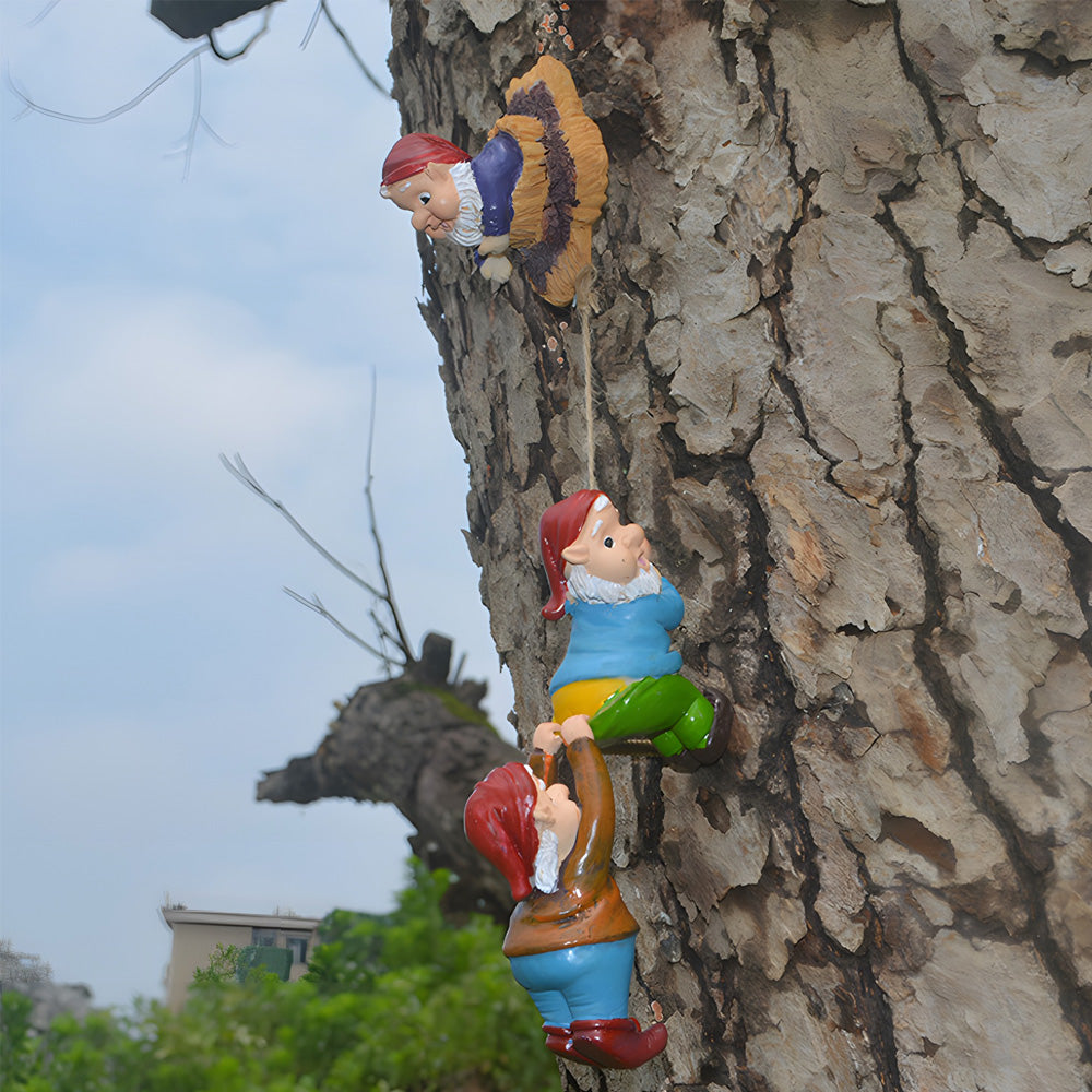 Wall Climbing Garden Gnome Resin Ornaments Grass Decoration