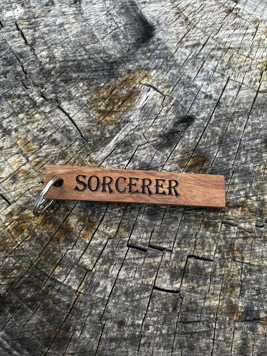 DND Character-Class Keychain - Dungeons & Dragons (Nat Twenty!)