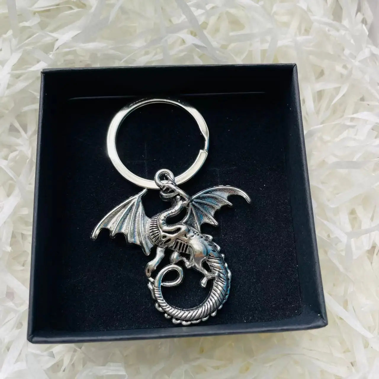 Wing Dragon Pendant Keychain Box Set Vintage Medieval Animal Fire Dragon Keyrings Halloween Christmas New Year Birthday Gift