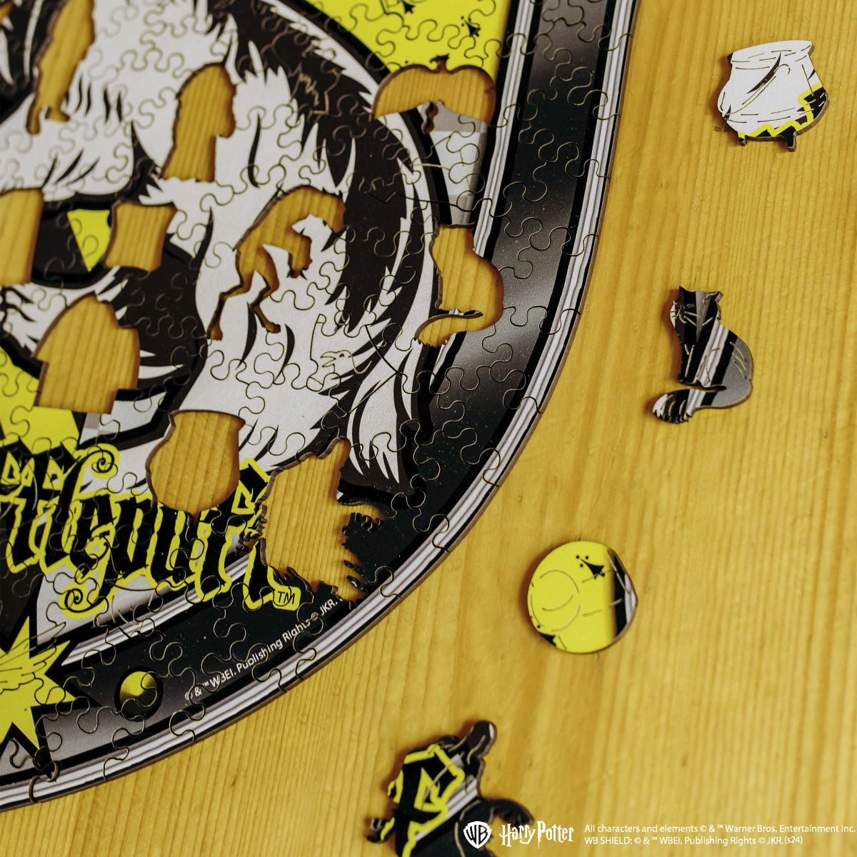 Wooden jigsaw puzzle Harry Potter Hufflepuff™