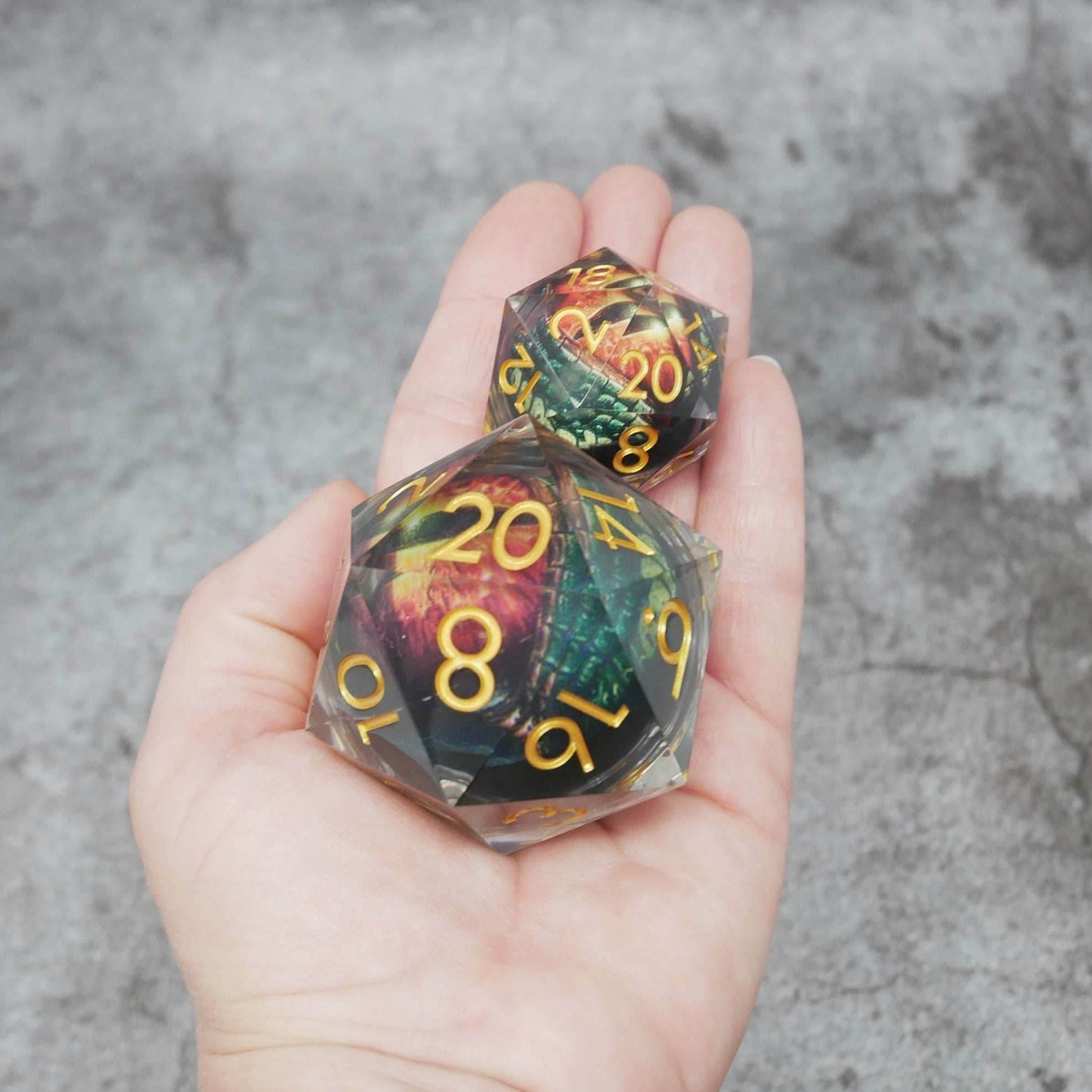 Xanathar's Eye | Giant D20 Moving Eye DnD Dice | Acrylic RPG Gaming Dice - D20 Super Chonk 50mm